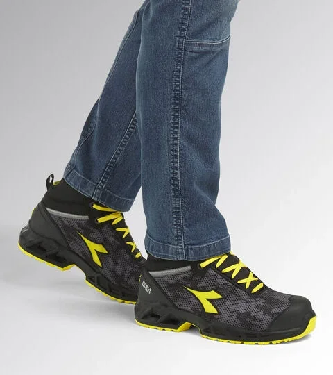 Chaussures de sécurité hautes SHARK STABLE IMPACT S3S FO SR SC ESD - Noir/Gris/Jaune image