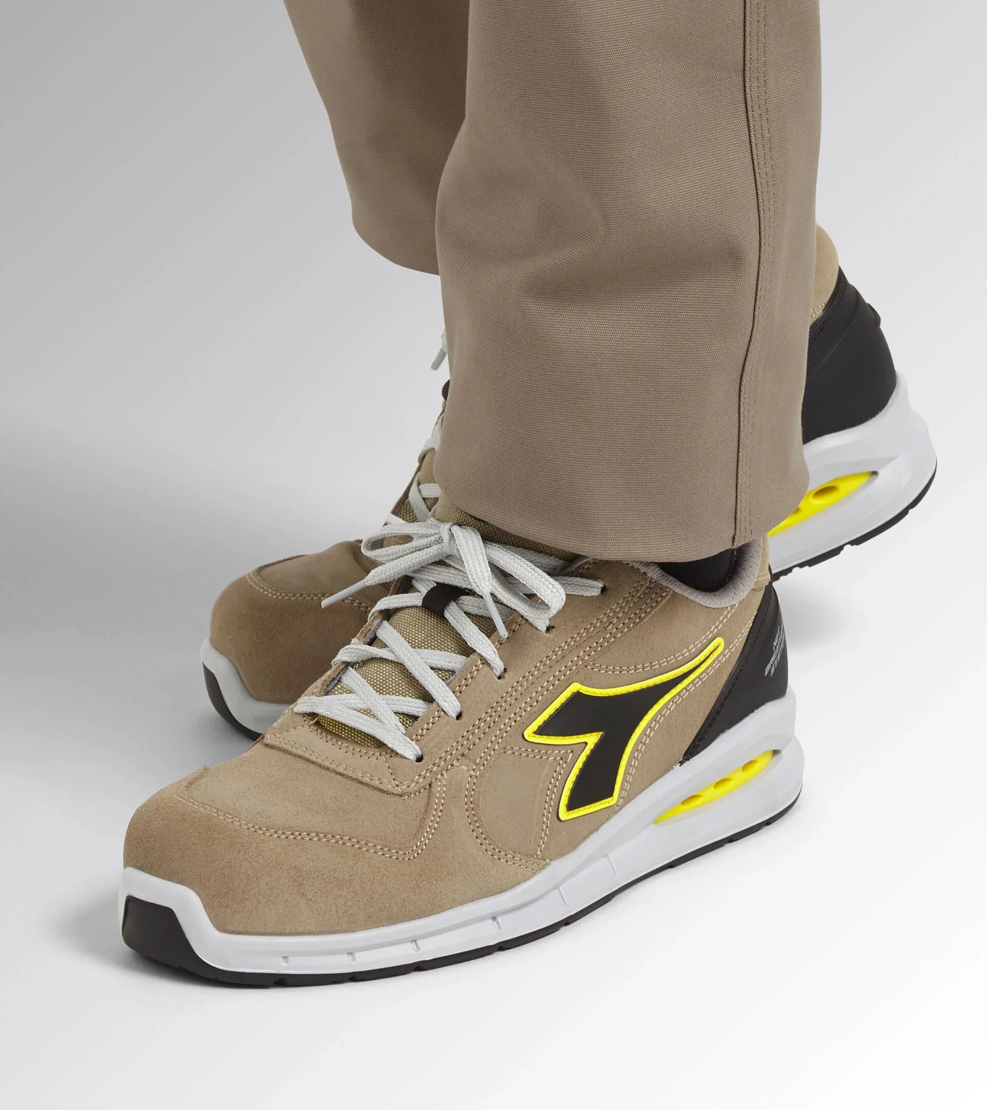 Chaussures de sécurité basses RUN NET AIRBOX S3S FO SR - Roche Lunaire image